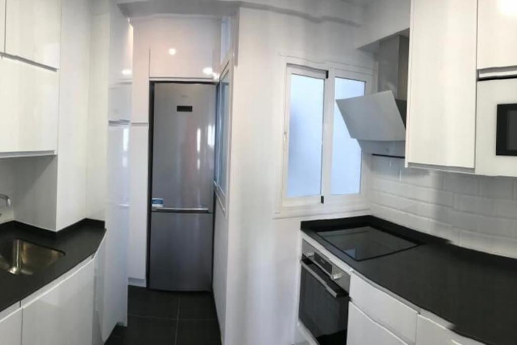 Victoria'S Apartment Boutique مالقة المظهر الخارجي الصورة